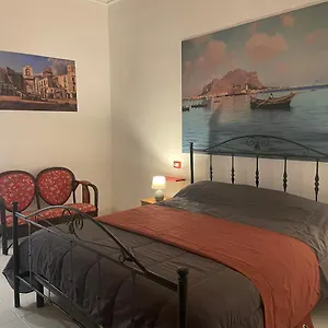 https://vittorio-emanuele-house-palermo.palermohotels.org